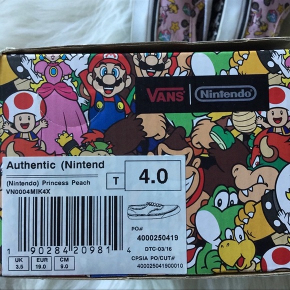 Princess Peach Vans - Picture 3 of 3